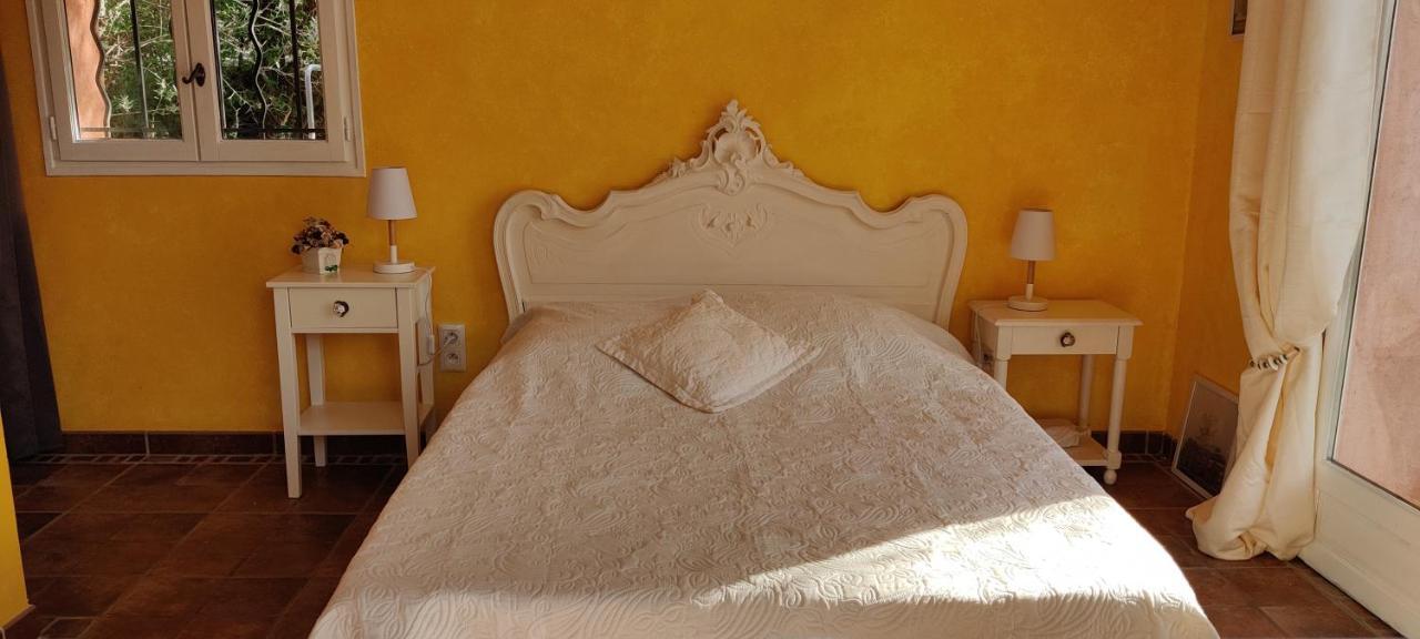 Sous Les Oliviers Hotell Tourrettes Eksteriør bilde